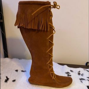 Minnetonka knee high boots with rubber sole